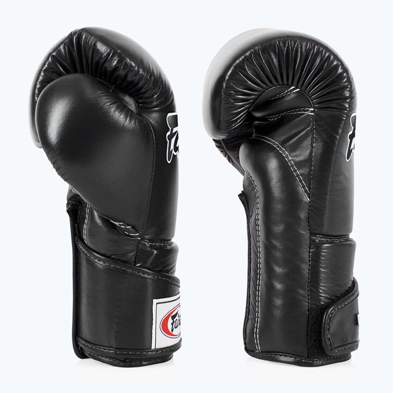 Fairtex Стилни ъглови боксови ръкавици за спаринг - заключен палец черни 10